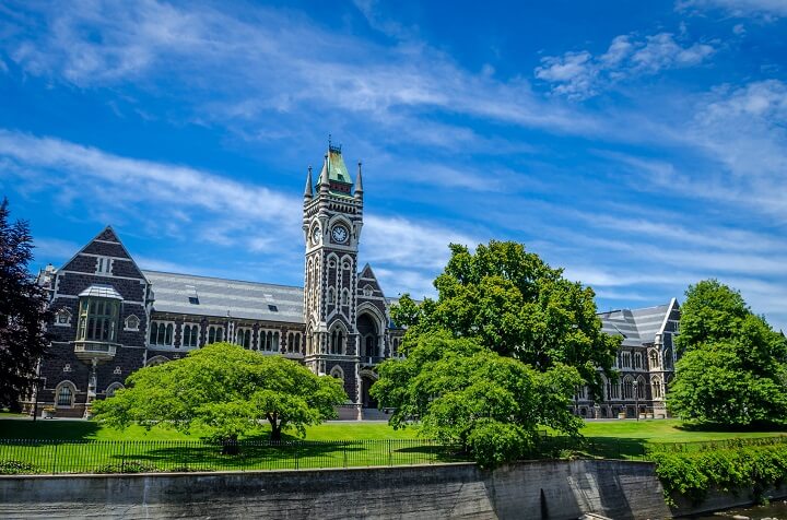 UNIVERSITY OF OTAGO